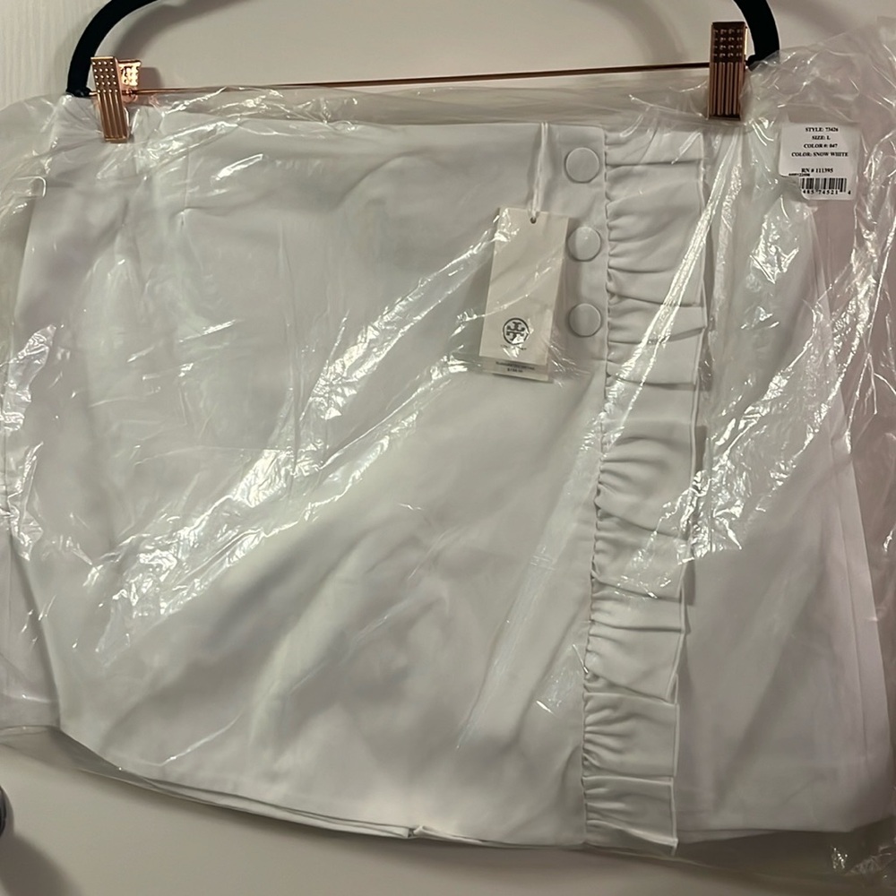 Tory Burch skort